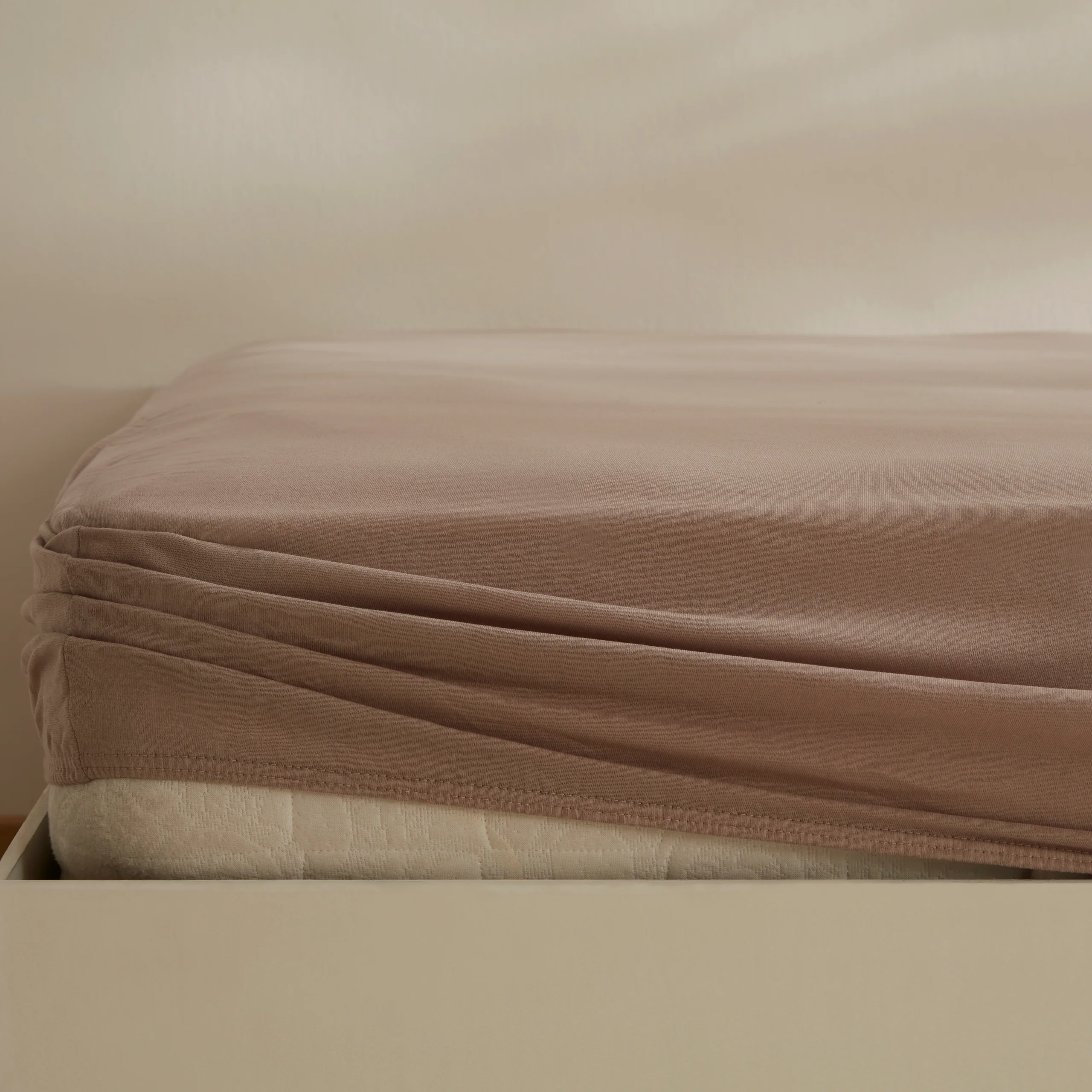 Karaca Home Jersey 100% Turkish Cotton Fitted Sheet, 120x200+30cm, Beige - Image 3