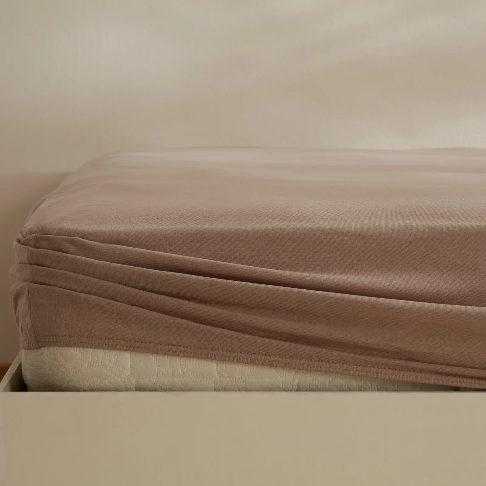 Karaca Home Jersey 100% Turkish Cotton Fitted Sheet, 200x200+30cm, Beige - Image 3