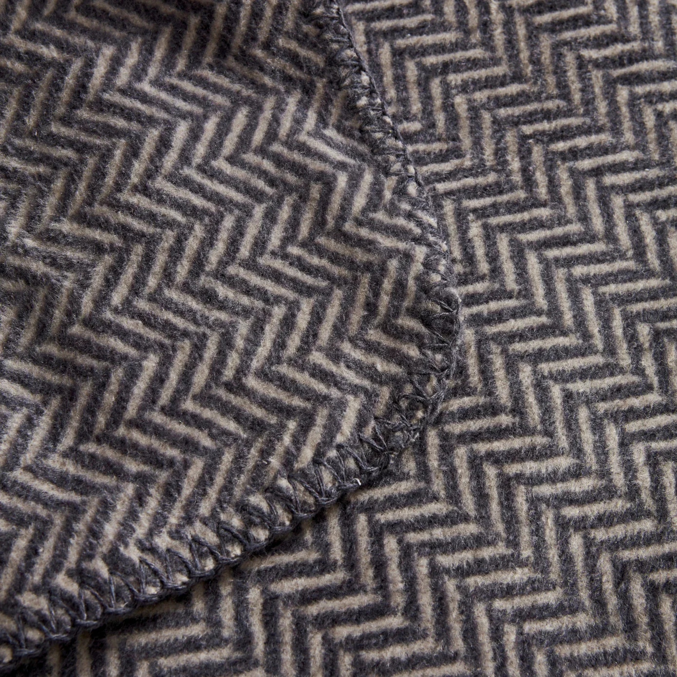 Karaca Home Sandra Herringbone Pattern Blanket, 200x220cm, Double, Grey - Image 7