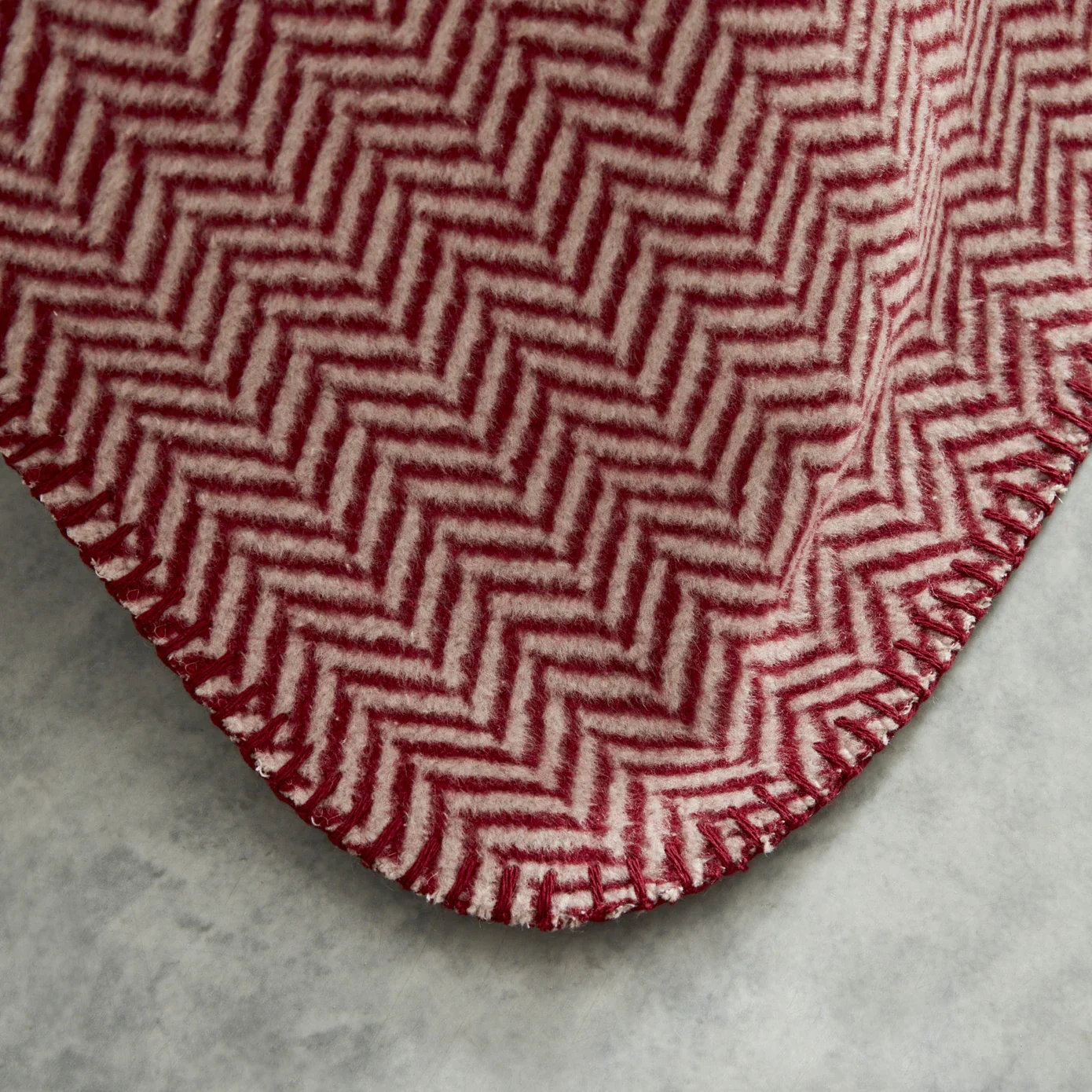 Karaca Home Sandra Herringbone Pattern Blanket, 200x220cm, Double, Burgundy - Image 4