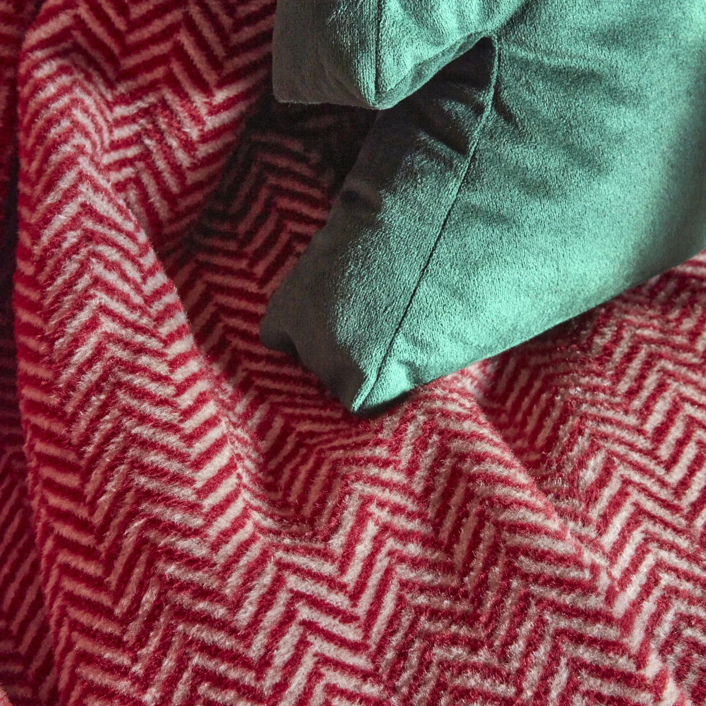 Karaca Home Sandra Herringbone Pattern Blanket, 200x220cm, Double, Burgundy - Image 5