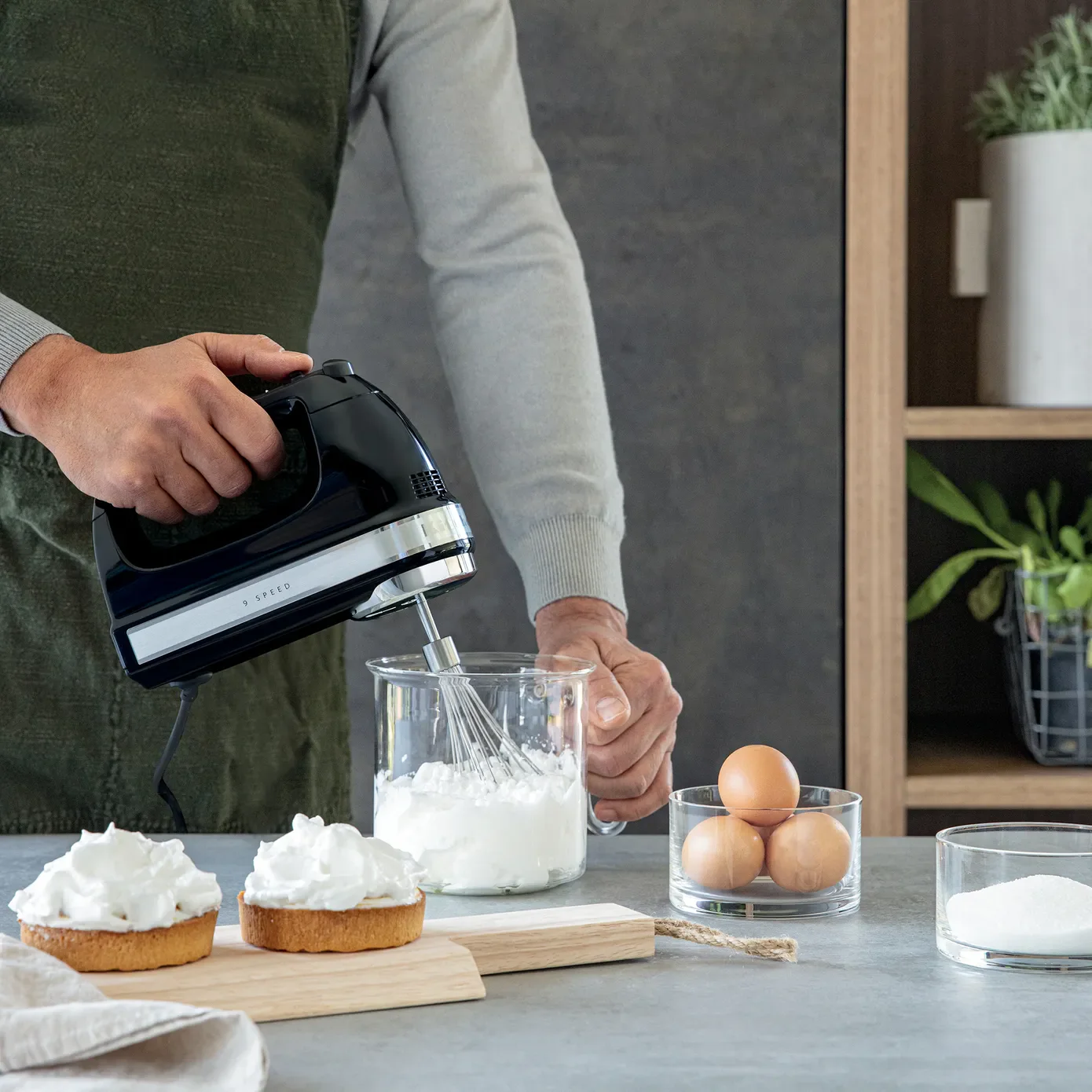 KitchenAid Hand Mixer, 4.8L , 300W, Onyx Black - Image 2