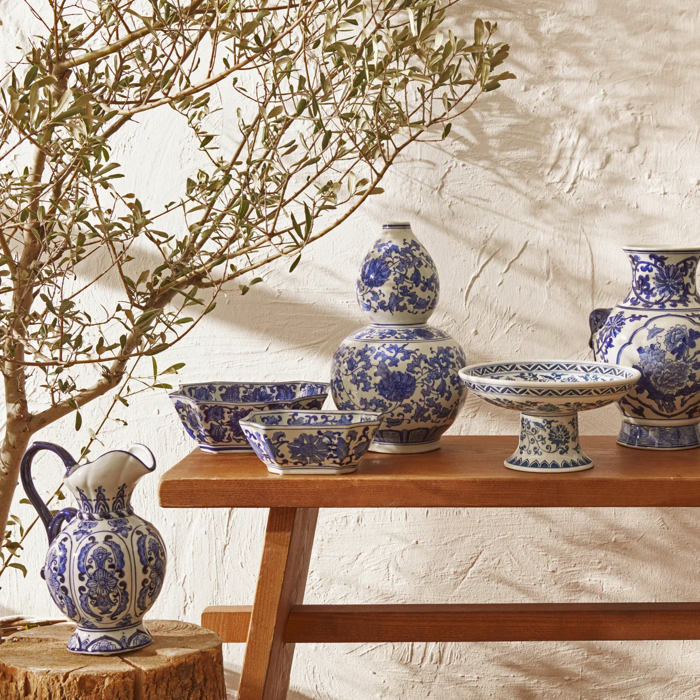 Karaca Home Lisbon Handled Vase, 18cm, White Blue - Image 4
