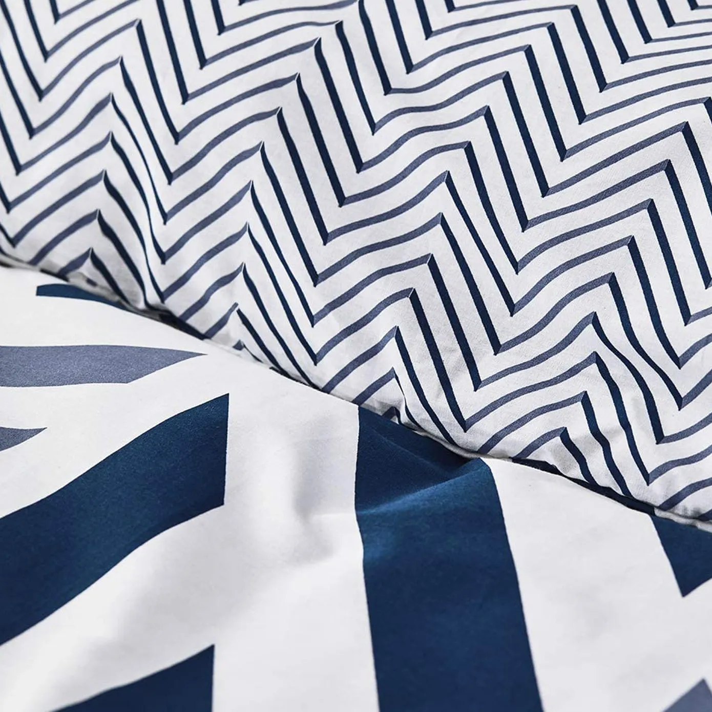 Nautica Home Orion 100% Turkish Cotton Duvet Cover Set, King, 230cmx220cm, Navy Blue White - Image 3