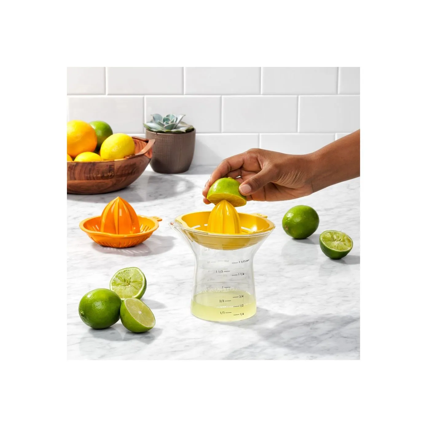 Oxo 2-in-1 Citrus Juicer, 350ml, Orange - Image 3