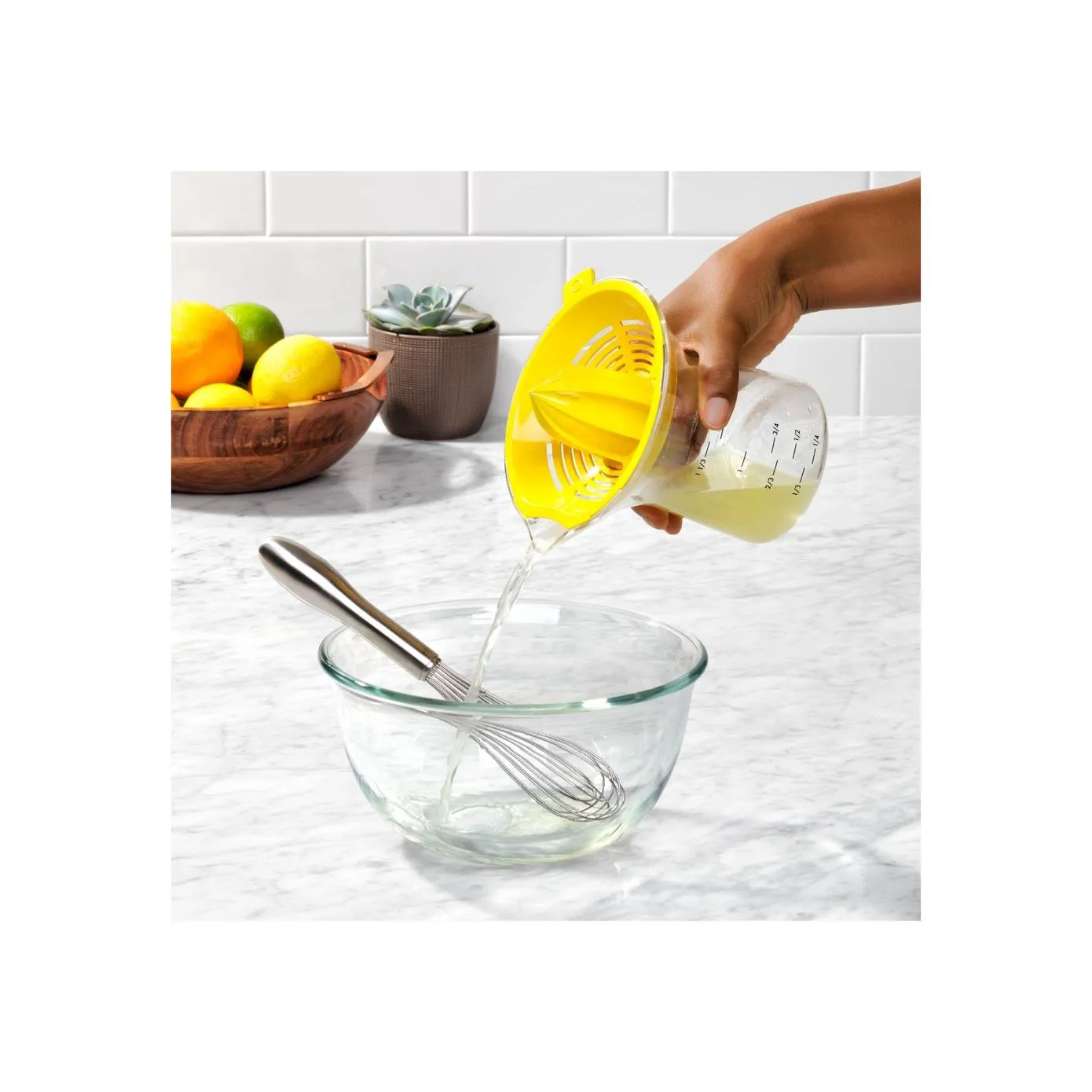Oxo 2-in-1 Citrus Juicer, 350ml, Orange - Image 4