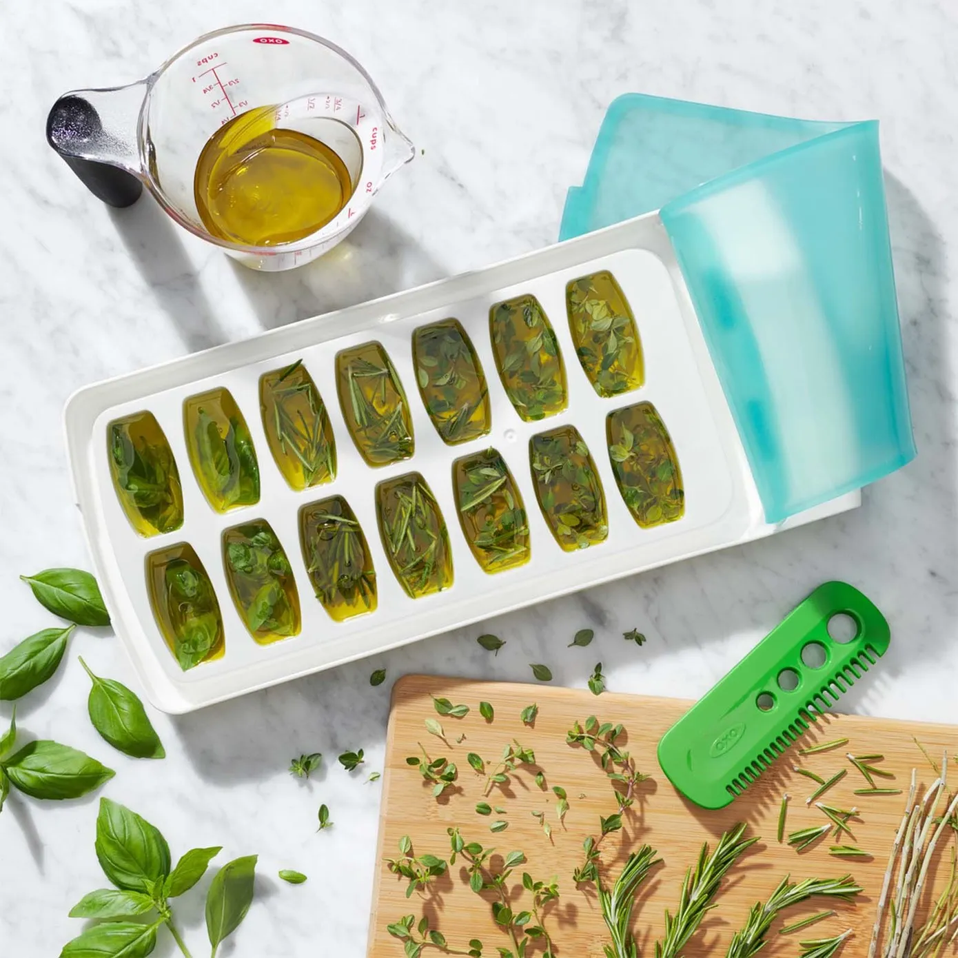 Oxo Good Grips No-Spill Ice Cube Tray - Image 3