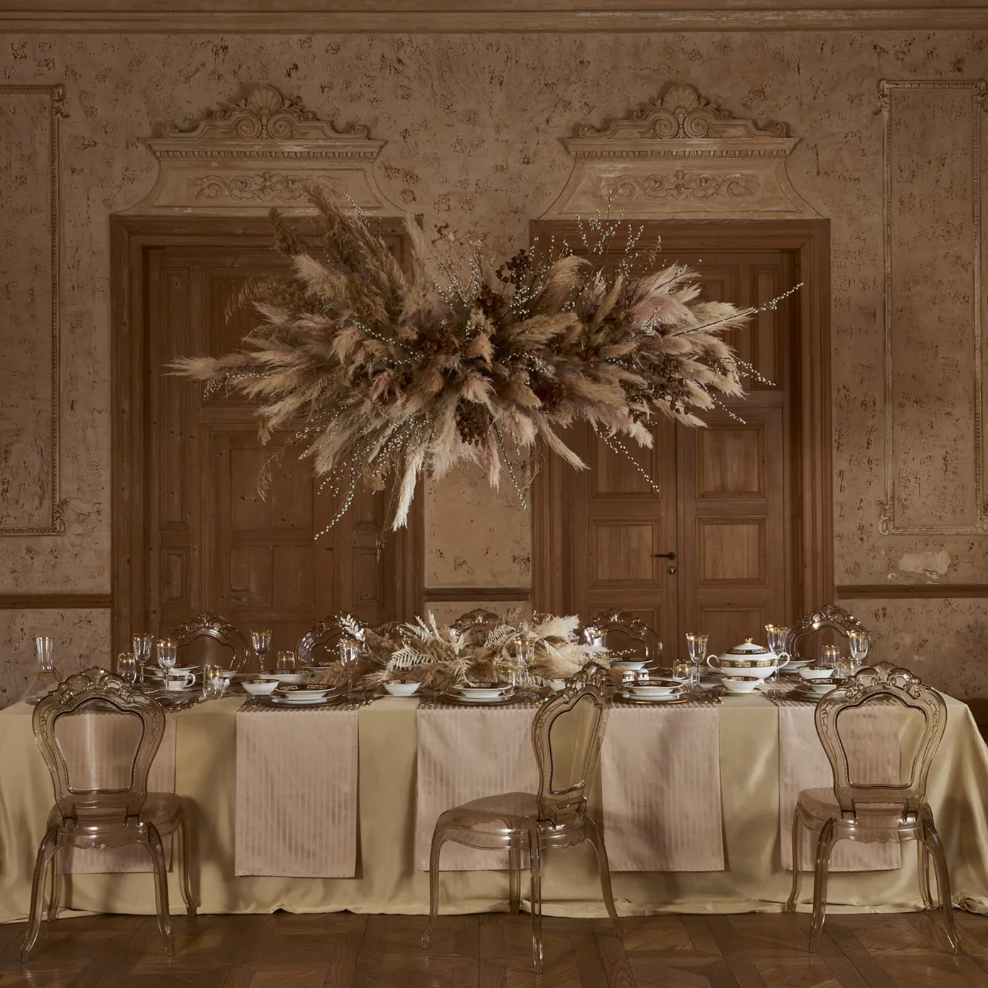 Weimar Friederike Of Hesse-Darmstadt 63-Piece Fine Bone China Dinner Set for 12 People, White Gold - Image 5