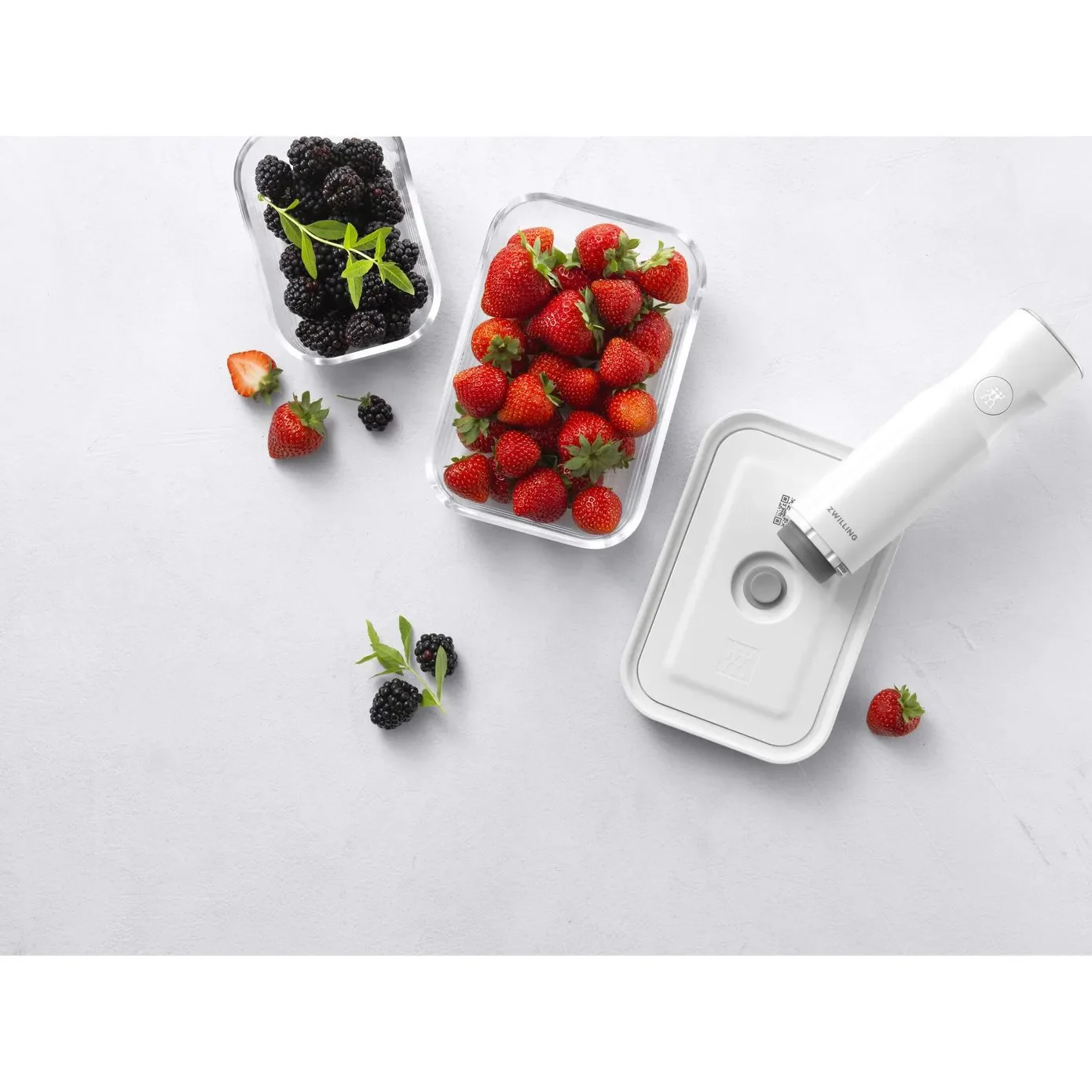 Zwilling Fresh & Save 3 Piece Vacuum Storage Container Set, White - Image 3